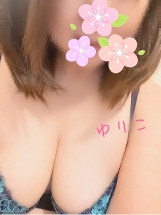 ゆりこ
